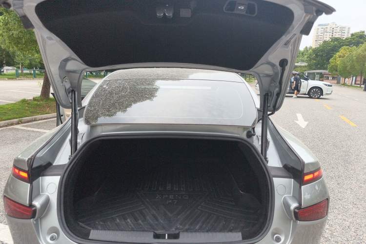 Used XPeng P7 2020 670N Interior 5