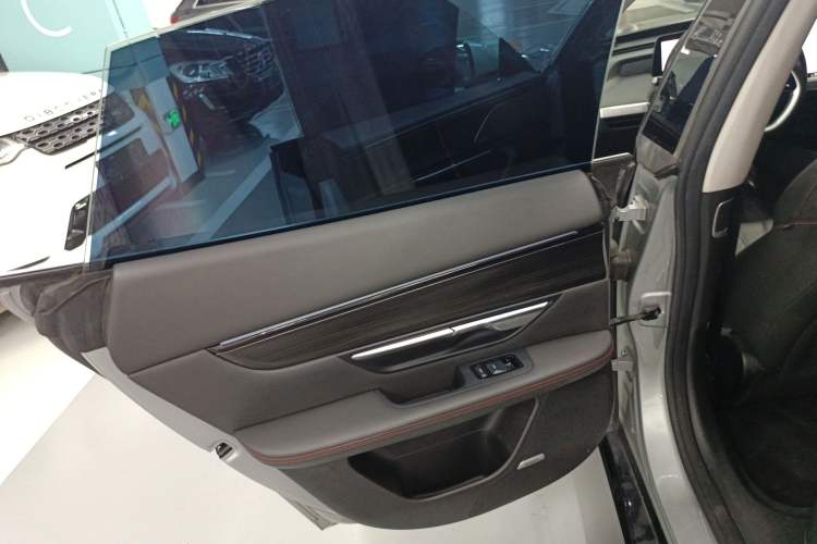 Used XPeng P7 2020 670N Interior 8
