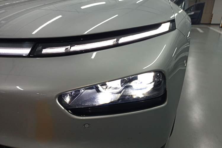 Used XPeng P7 2020 670N Left Front Headlight