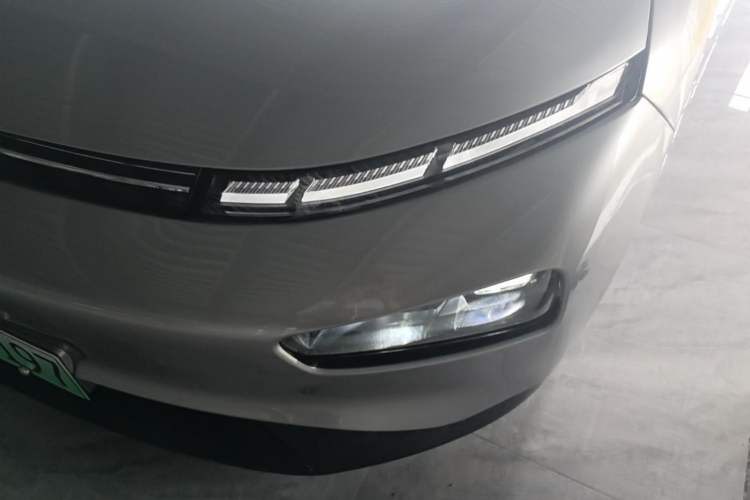 Used XPeng P7 2020 Rear-Drive Long-Range Smart Drive Version Left Front Headlight
