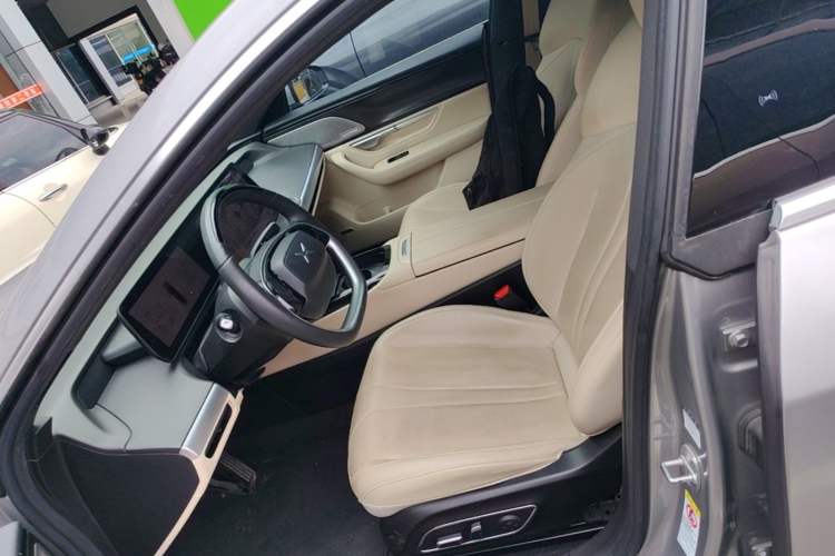 Used XPeng P7 2020 Rear-Drive Long-Range Smart Drive Version Left Front Seat