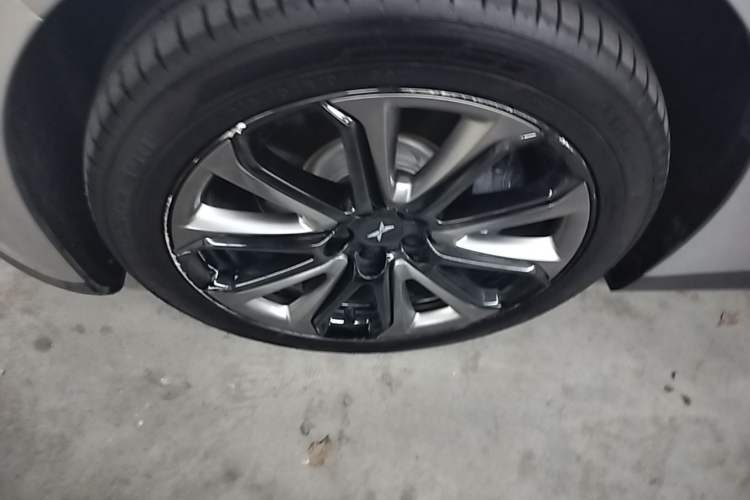 Used XPeng P7 2020 670N Left Front Wheel Hub