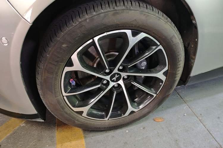 Used XPeng P7 2020 670E Left Front Wheel Hub
