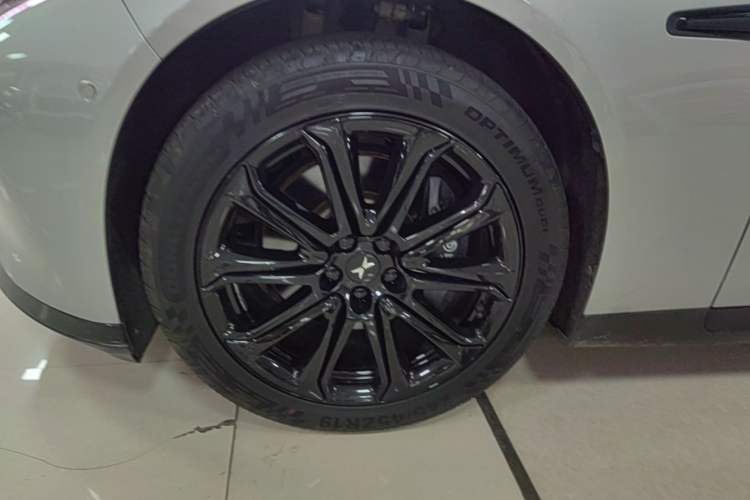 Used XPeng P7 2020 586E Left Front Wheel Hub