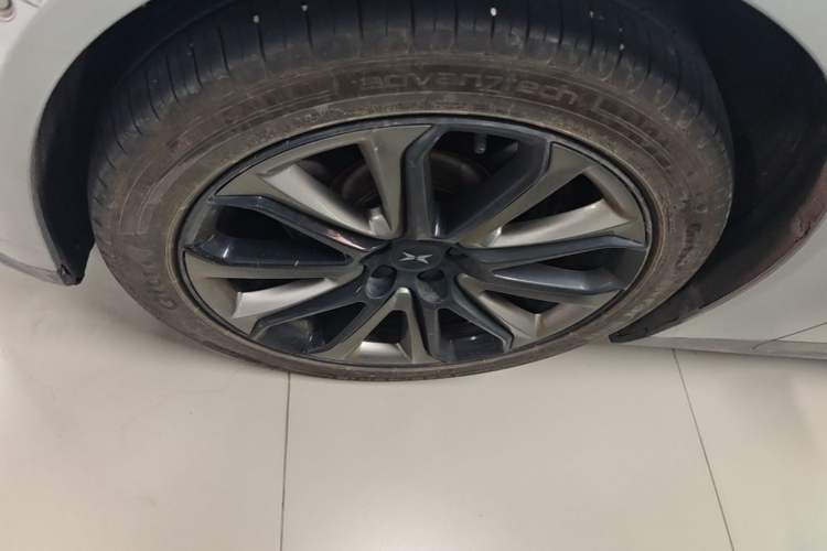 Used XPeng P7 2020 670N Left Front Wheel Hub