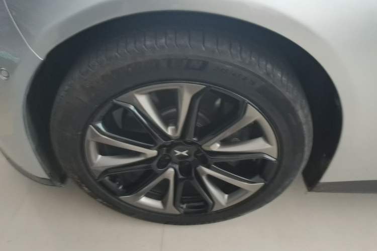 Used XPeng P7 2020 670E Left Front Wheel Hub