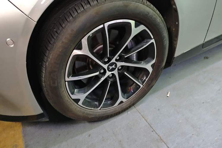 Used XPeng P7 2020 670E Left Front Wheel Hub