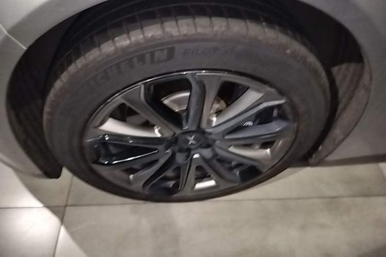 Used XPeng P7 2020 586E Left Front Wheel Hub