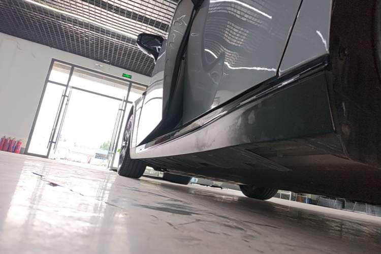 Used XPeng P7 2020 670E Left Side Sill