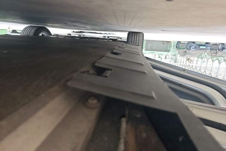Used XPeng P7 2020 670N Left Side Sill