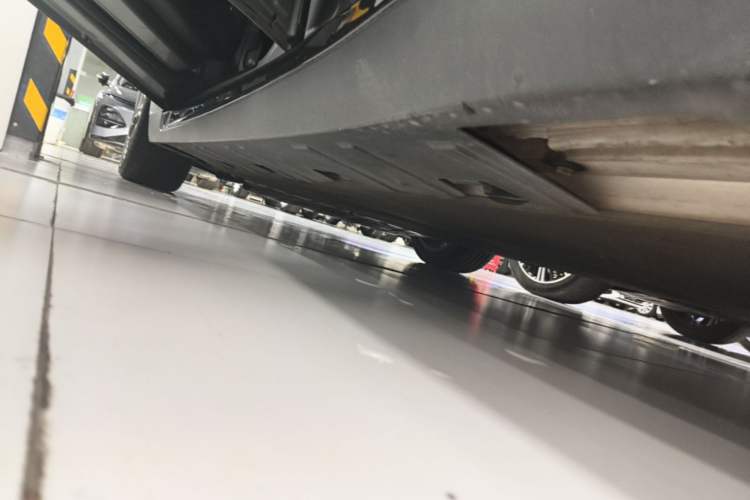 Used XPeng P7 2020 670N Left Side Sill