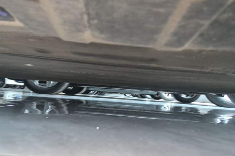 Used XPeng P7 2020 Rear-Drive Long-Range Smart Drive Version Left Side Sill
