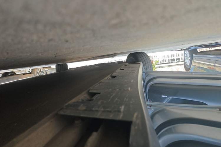 Used XPeng P7 2020 670E Left Side Sill