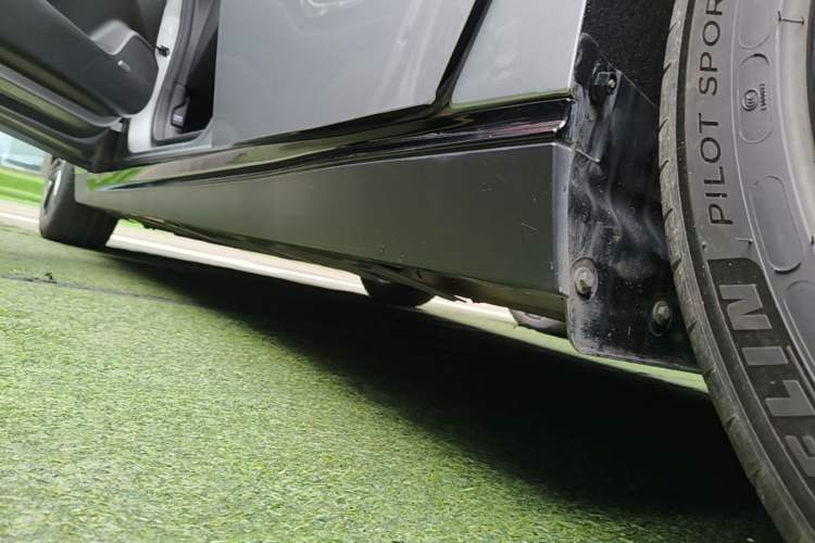 Used XPeng P7 2020 670N Left Side Sill