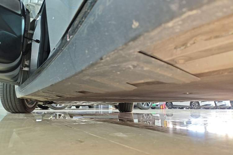Used XPeng P7 2020 562E Performance Edition Left Side Sill