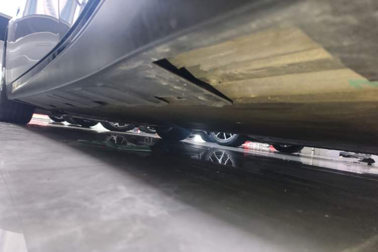 Used XPeng P7 2020 670N Left Side Sill