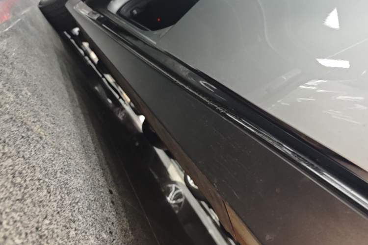 Used XPeng P7 2020 670E Left Side Sill