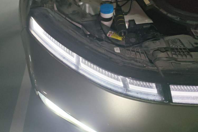 Used XPeng P7 2020 670N Right Front Headlight