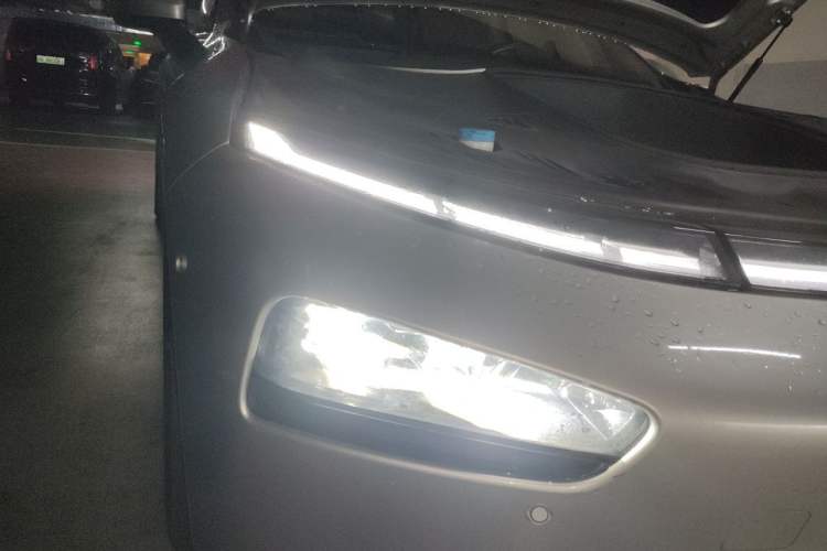 Used XPeng P7 2020 670N Right Front Headlight