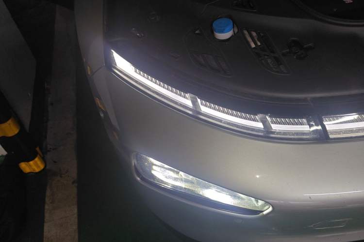 Used XPeng P7 2020 670E Right Front Headlight