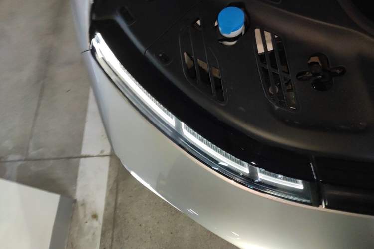 Used XPeng P7 2020 562E Performance Edition Right Front Headlight