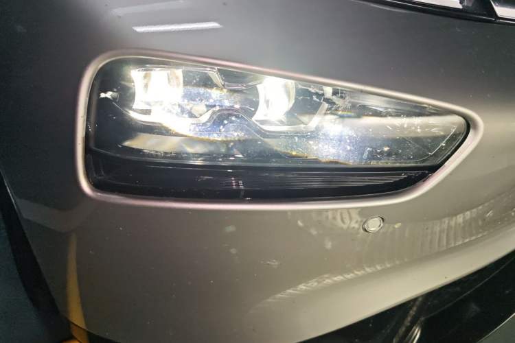 Used XPeng P7 2020 586N Right Front Headlight