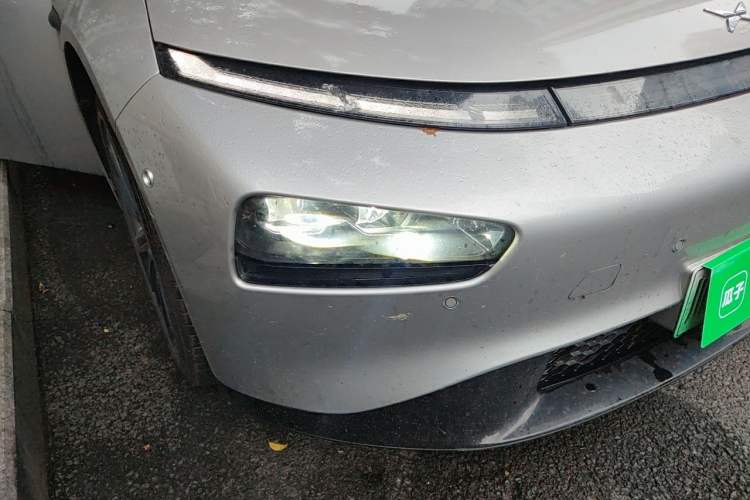 Used XPeng P7 2020 670E Right Front Headlight
