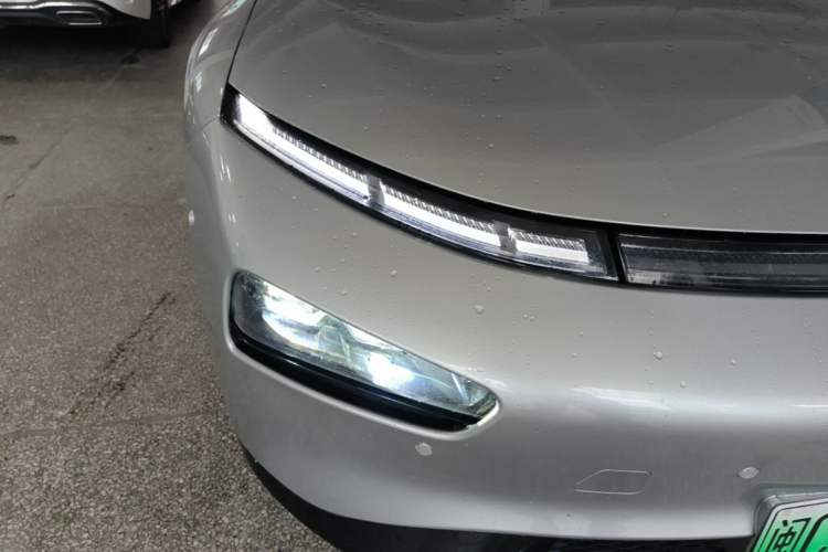 Used XPeng P7 2020 670N Right Front Headlight