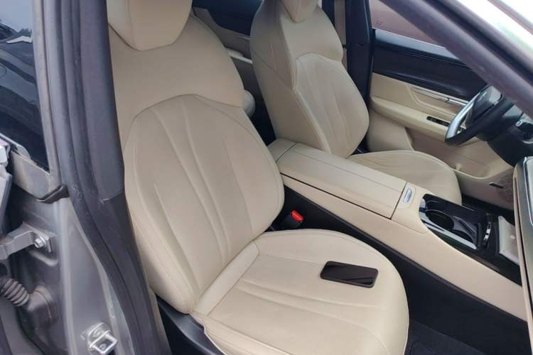 Used XPeng P7 2020 Rear-Drive Long-Range Smart Drive Version Right Front Seat