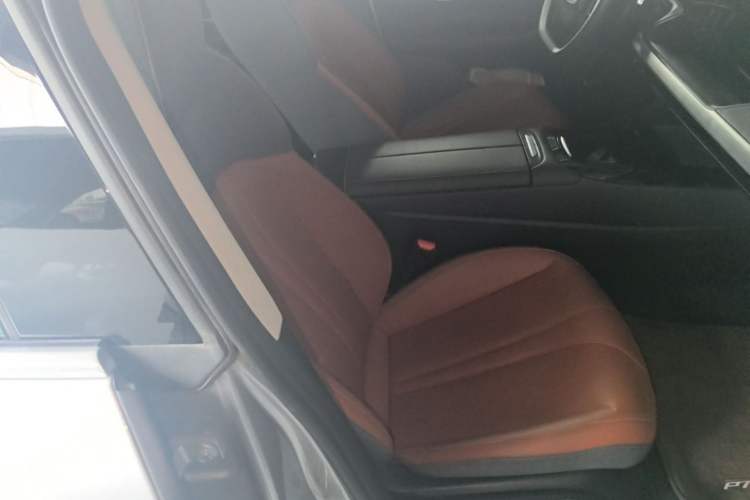 Used XPeng P7 2020 Rear-Drive Long-Range Smart Drive Version Right Front Seat