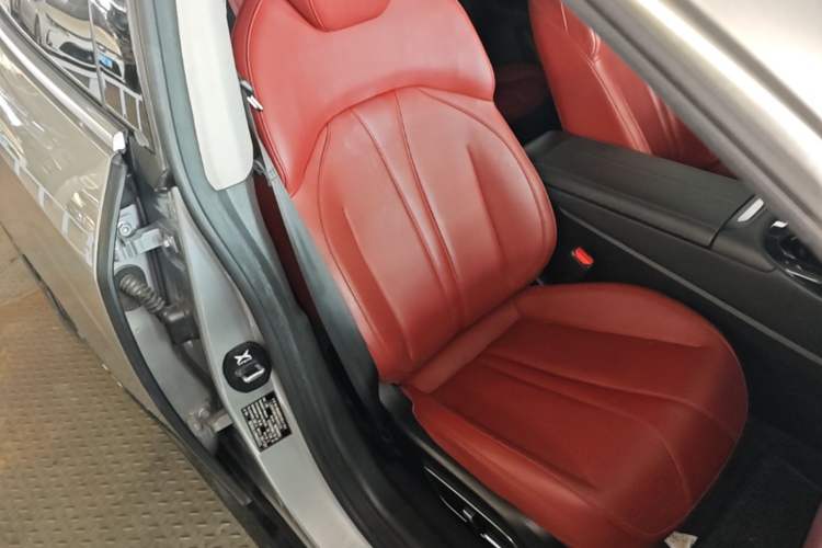 Used XPeng P7 2020 586N Right Front Seat