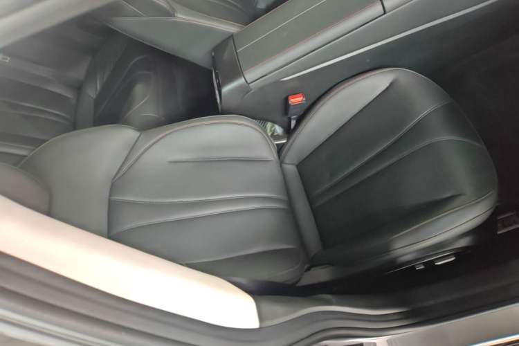 Used XPeng P7 2020 586N Right Front Seat