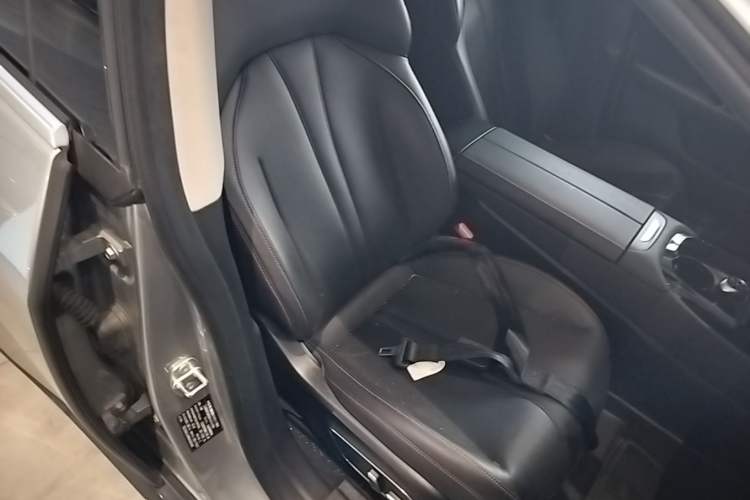 Used XPeng P7 2020 586N Right Front Seat