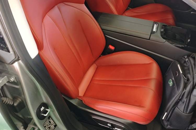Used XPeng P7 2020 670N Right Front Seat