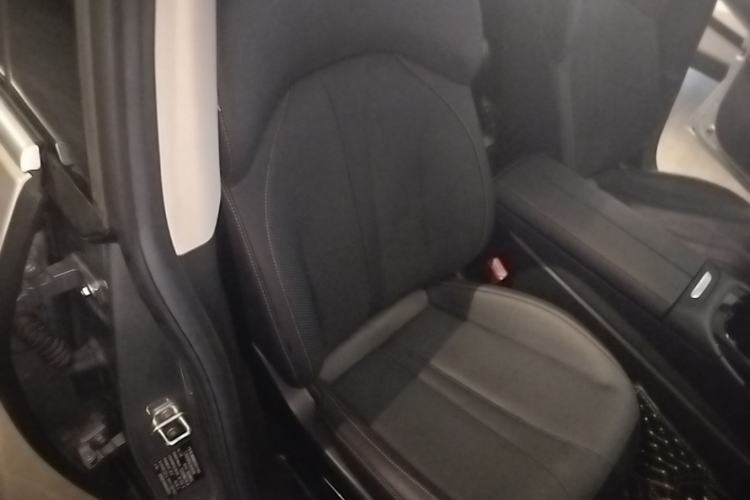 Used XPeng P7 2020 670N Right Front Seat