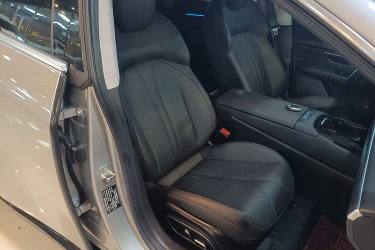 Used XPeng P7 2020 670N Right Front Seat