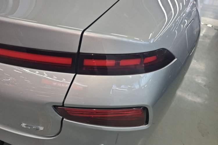 Used XPeng P7 2020 670E Right Rear Taillight