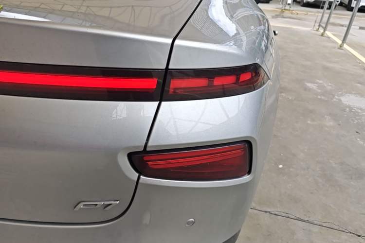 Used XPeng P7 2020 670N Right Rear Taillight