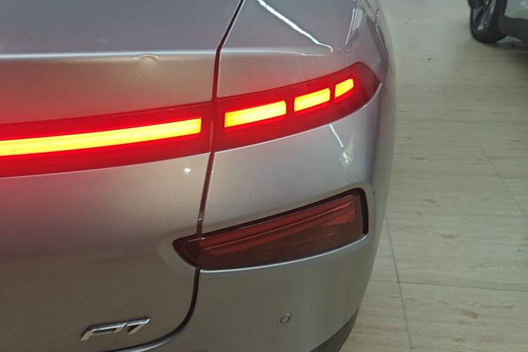Used XPeng P7 2020 586N Right Rear Taillight