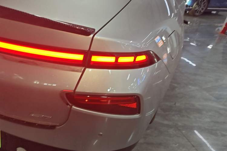 Used XPeng P7 2020 586E Right Rear Taillight