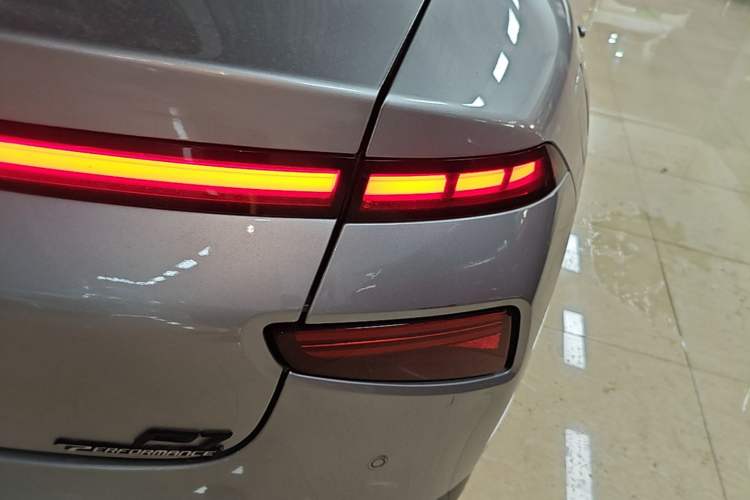 Used XPeng P7 2020 562E Performance Edition Right Rear Taillight