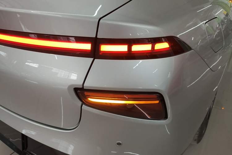Used XPeng P7 2020 670N Right Rear Taillight