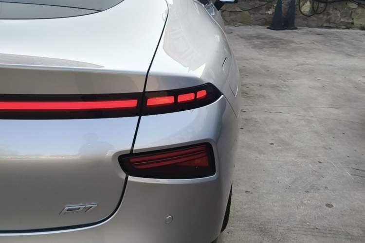 Used XPeng P7 2020 670N Right Rear Taillight
