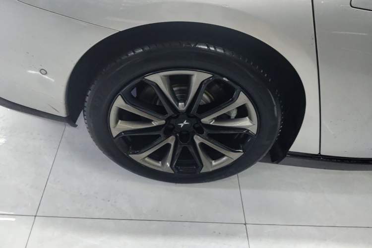Used XPeng P7 2020 670N Right Rear Wheel Hub