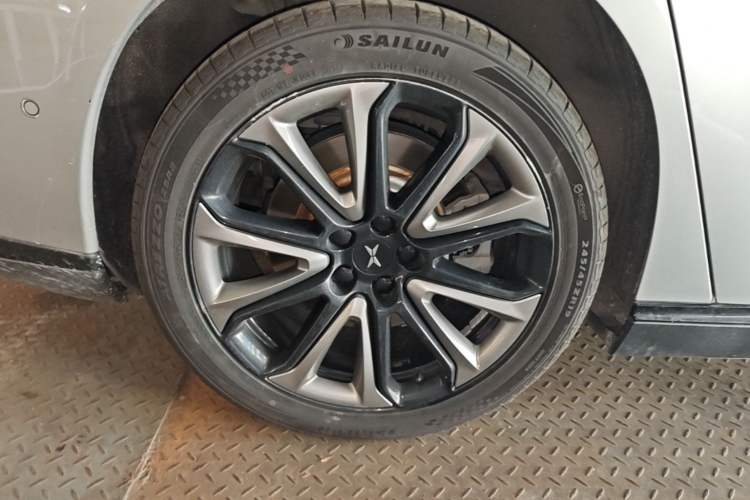 Used XPeng P7 2020 586N Right Rear Wheel Hub