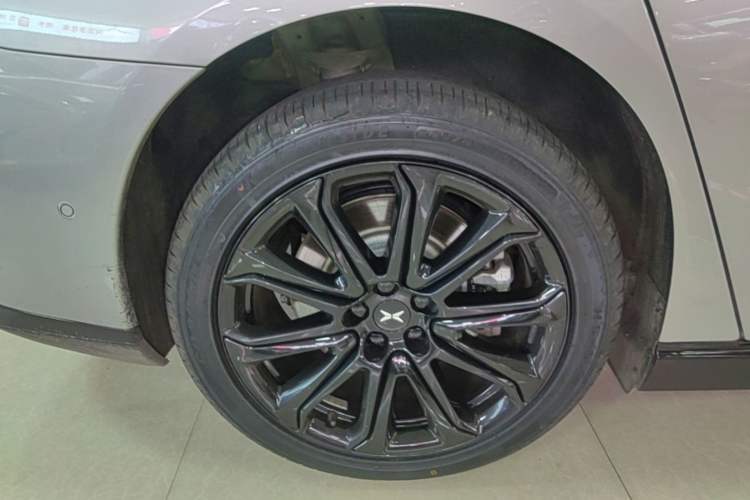 Used XPeng P7 2020 586E Right Rear Wheel Hub