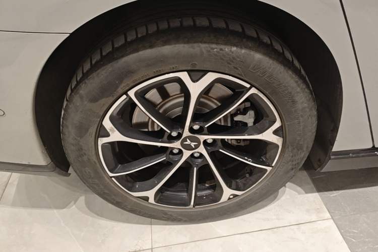 Used XPeng P7 2020 670N Right Rear Wheel Hub