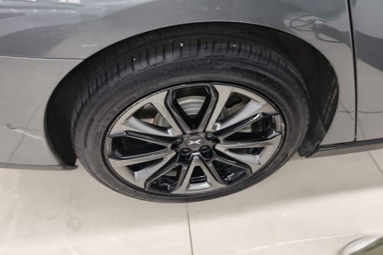 Used XPeng P7 2020 670E Right Rear Wheel Hub
