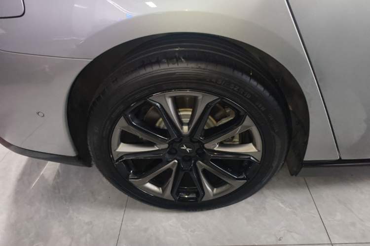 Used XPeng P7 2020 670N Right Rear Wheel Hub