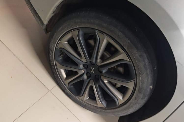 Used XPeng P7 2020 670N Right Rear Wheel Hub
